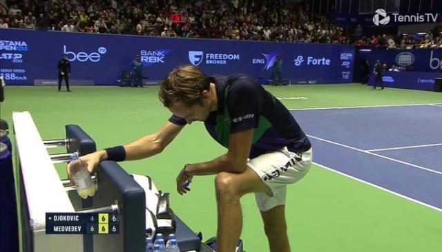 1665282871419073730.jpg 总理拉伸.jpg